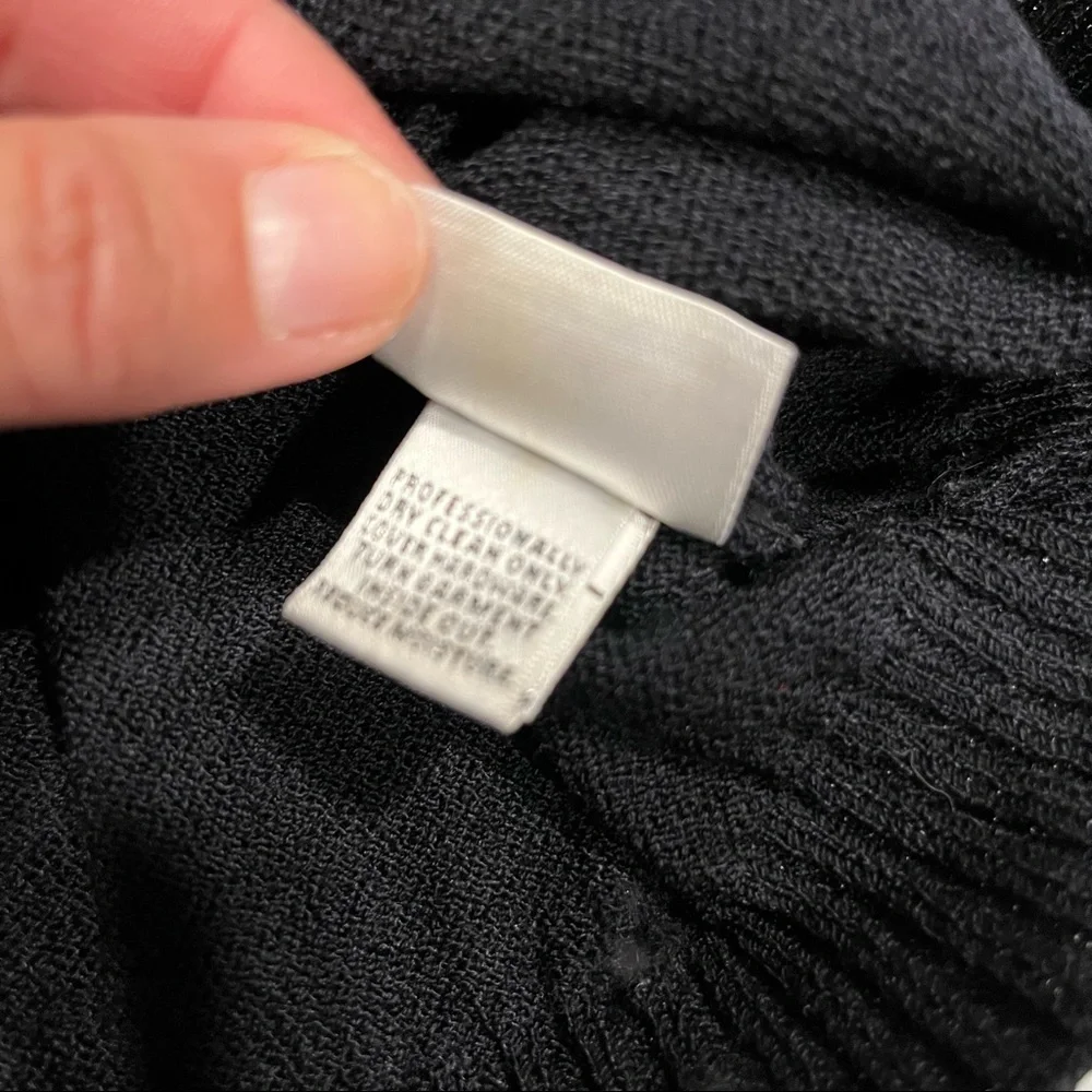 St. John Sport Black V Neck Sweater Top